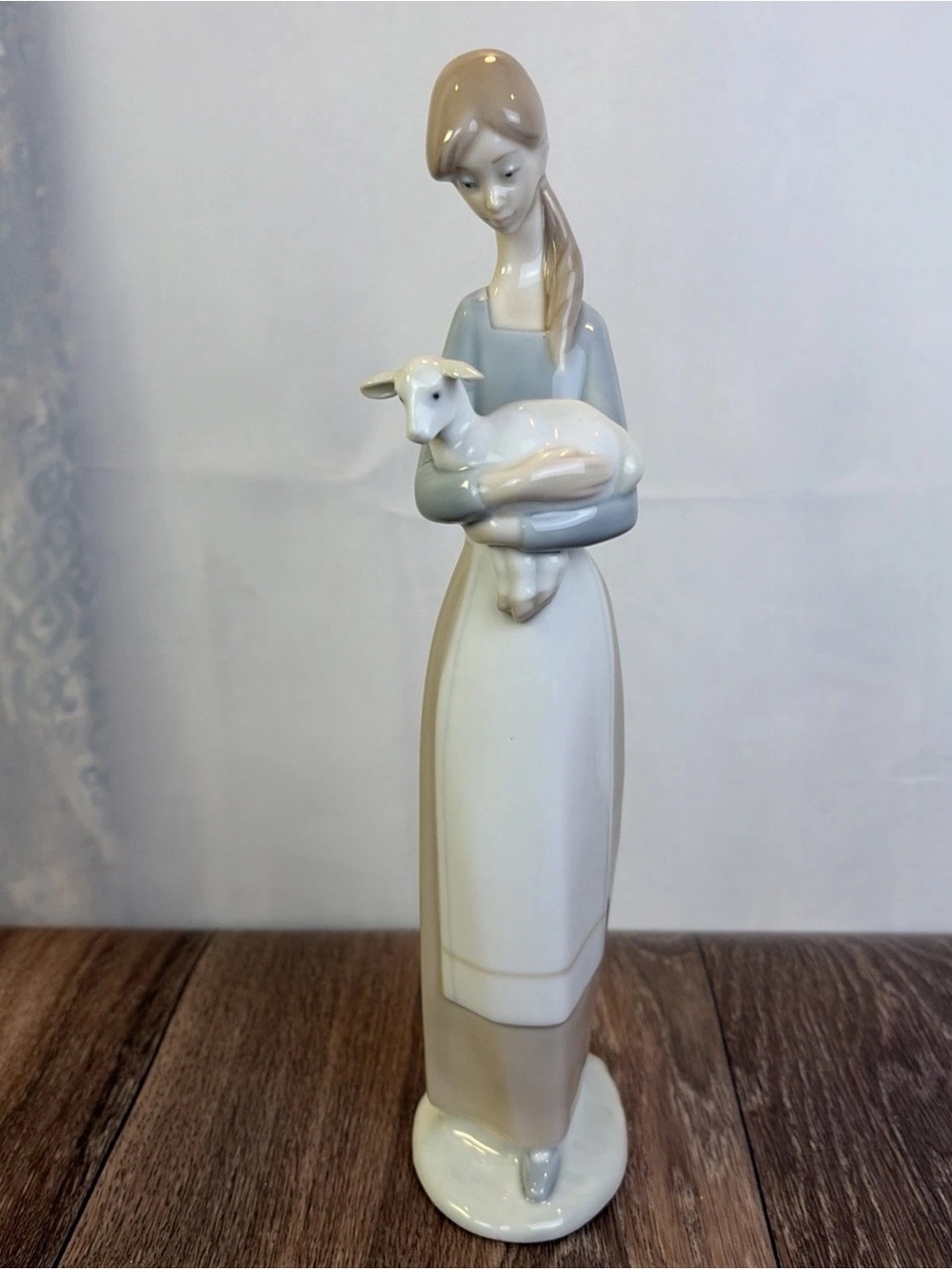 Retired Lladro Spain Figurine #4505 Shepherd Girl with Lamb 10.5" Glazed